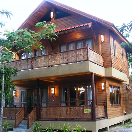 Baan Banyan Villa, Wood House Short Walk To Mae Nam Beach Exterior photo