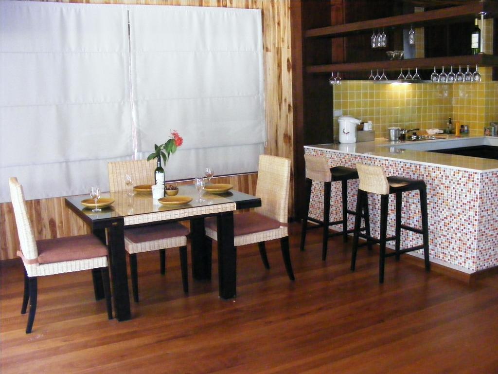 Baan Banyan Villa, Wood House Short Walk To Villa Mae Nam