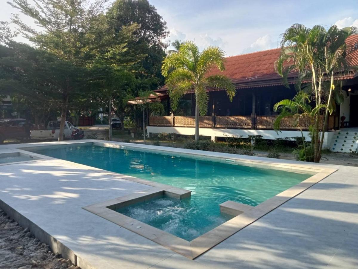 Baan Banyan Villa, Wood House Short Walk To Villa