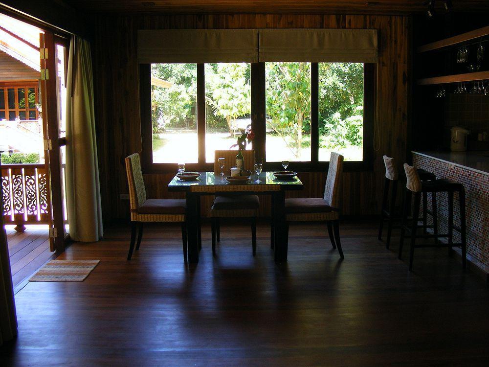 Baan Banyan Villa, Wood House Short Walk To Villa Mae Nam