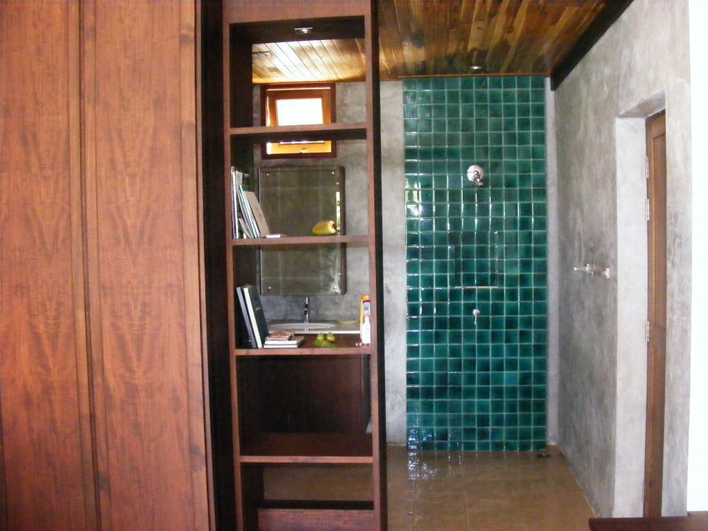 Baan Banyan Villa, Wood House Short Walk To Villa